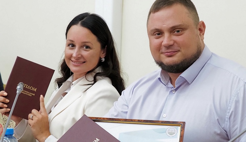 В Калуге вручили дипломы выпускникам Президентской программы подготовки управленческих кадров