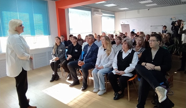 Подростки и работодатели Калуги обсудили вопросы трудоустройства