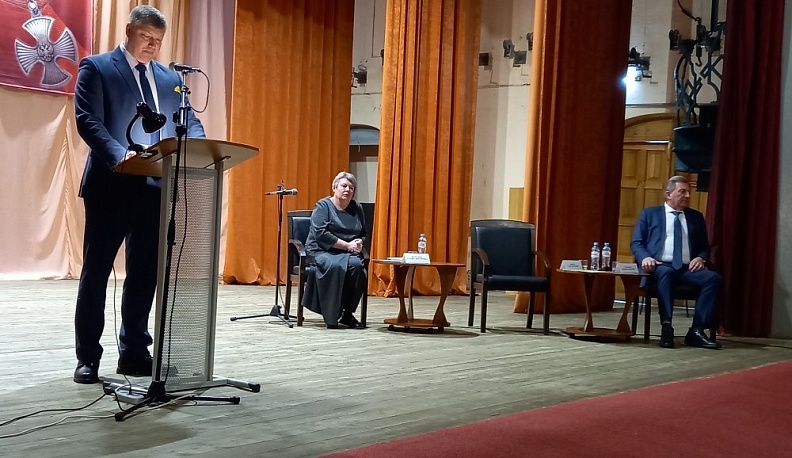 В Дзержинском районе прошел отчет главы администрации