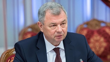 Анатолий Артамонов поздравил калужанок с Международным женским днем