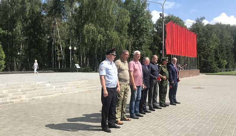 В Обнинске вручили награды ветеранам ВДВ