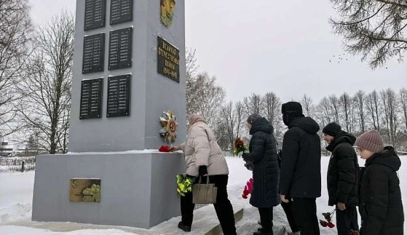Жители села Серпейск Мещовского округа отдали дань памяти своим освободителям