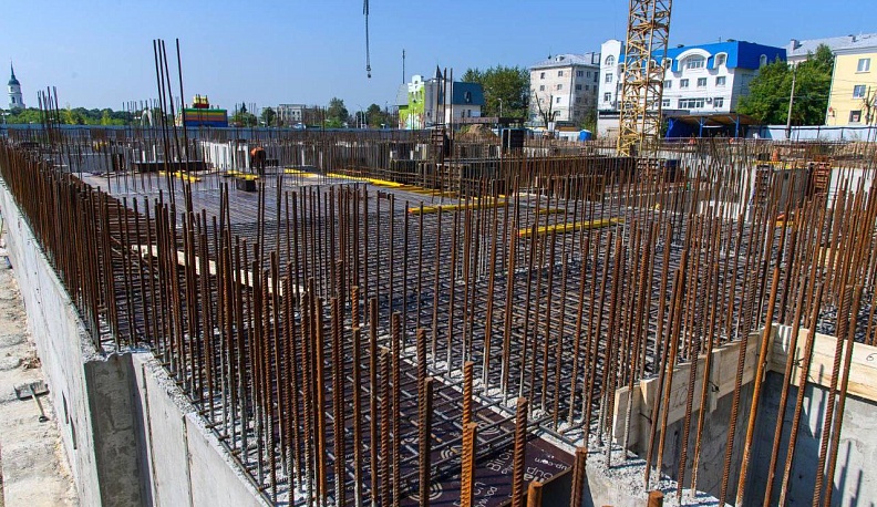 В Калуге собираются добиваться дополнительного финансирования строительства футбольного манежа и ТЮЗа