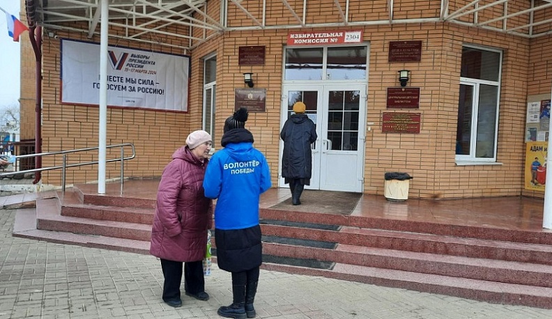 Сухиничские волонтеры помогают проголосовать за территории для благоустройства