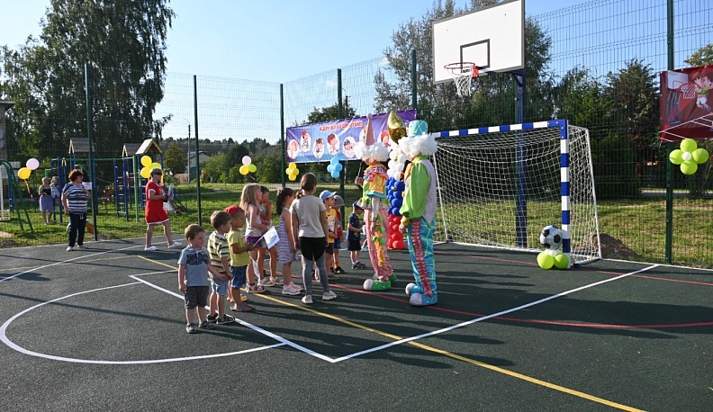 В Митинке Малоярославецкого района открылась универсальная спортплощадка