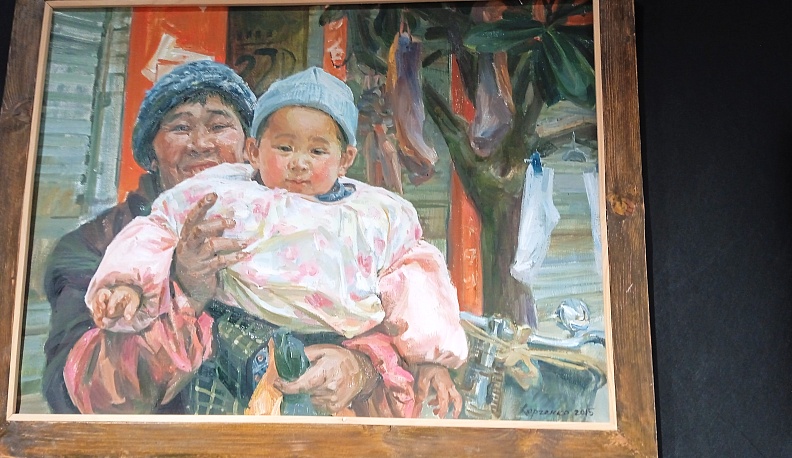 В Калуге представили выставку Виктории Харченко «Лики Земли»