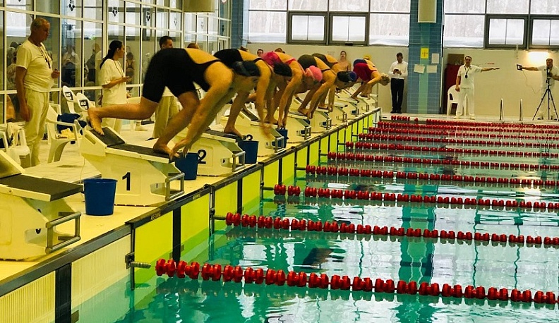 В Обнинске открыли чемпионат и первенство по плаванию