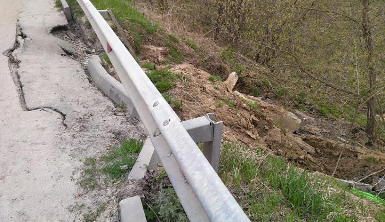 Опасная дамба