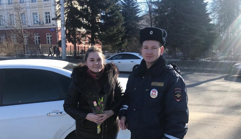 В Международный женский день инспекторы ГБДД сумели удивить калужанок