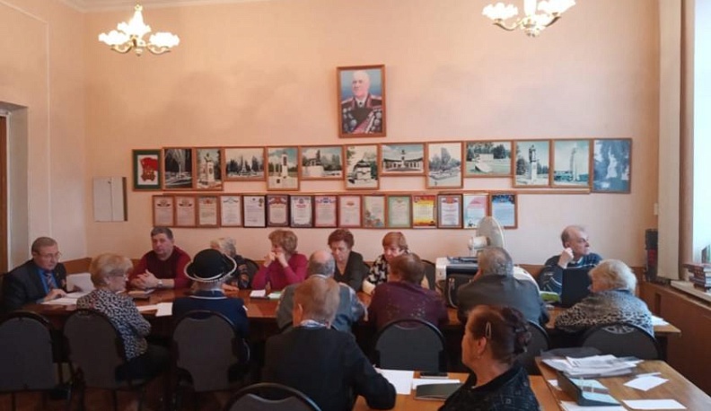 Калужские ветераны обсудили перенос памятника Покрышкину 