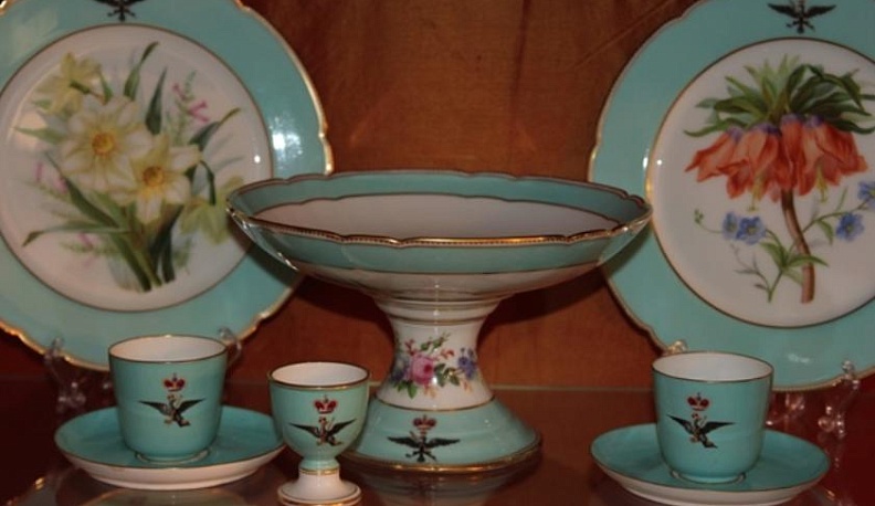 В доме Батенькова в Калуге открылась выставка княжеского фарфора