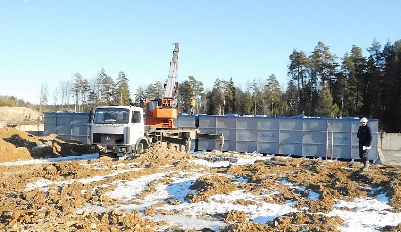 В Дзержинском районе начали бороться с проблемой очистных сооружений