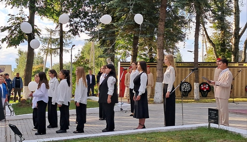 Хвастовичане отметили 82-ю годовщину освобождения района от фашистов