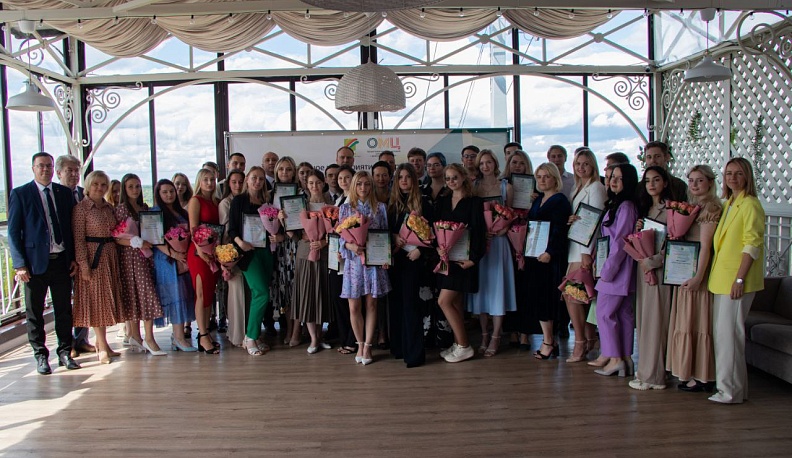 Владислав Шапша поздравил выпускников губернаторских групп калужских вузов