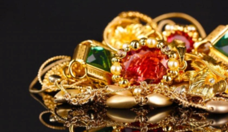 Калужанка потеряла миллион, надеясь снять порчу