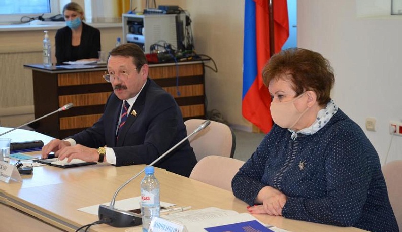 В Калуге депутат Госдумы рассказал о проделанной работе за год