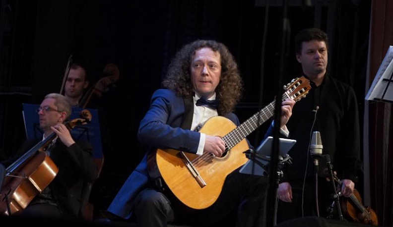 «Мир гитары» завершился премьерами