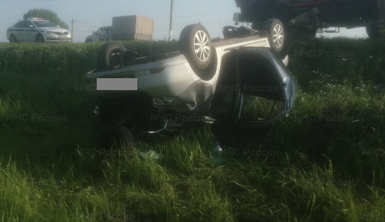В Перемышле «Рено Логан» вылетел в кювет и перевернулся