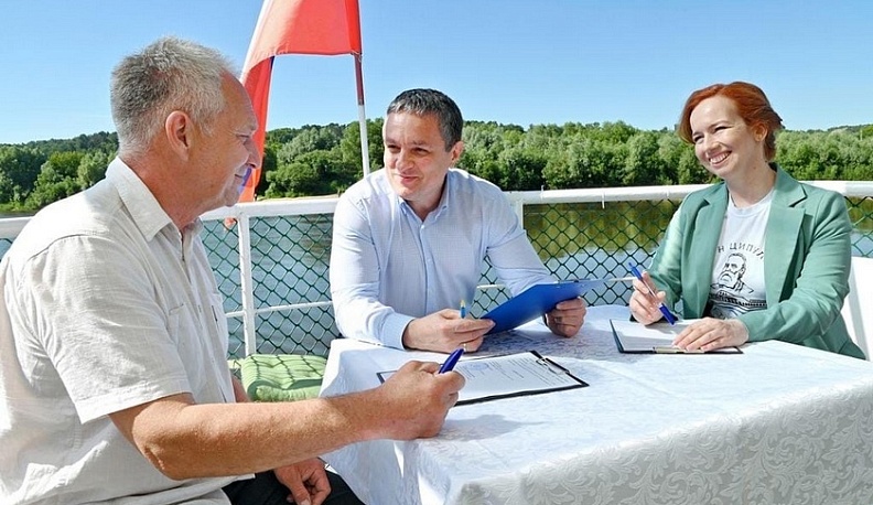 Для калужан организуют прогулки на теплоходе по Оке