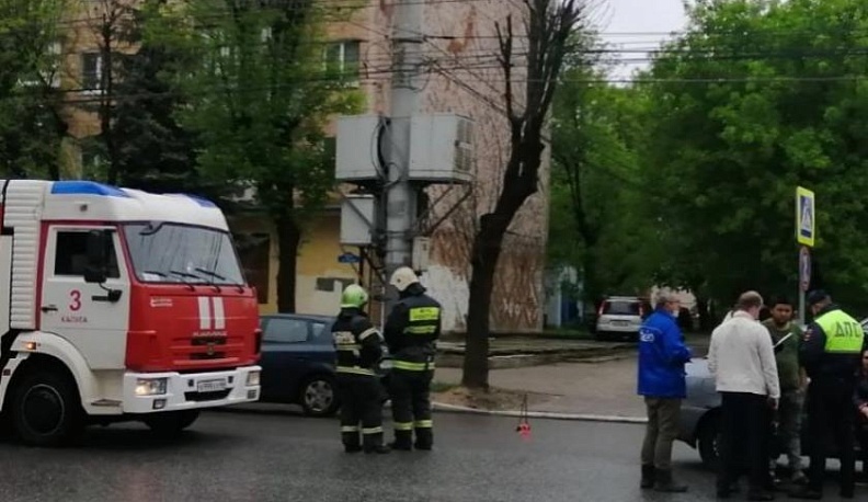 Утром в центре Калуги автомобиль сбил пешехода