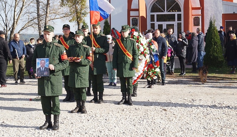 В Козельском районе простились с павшим героем 