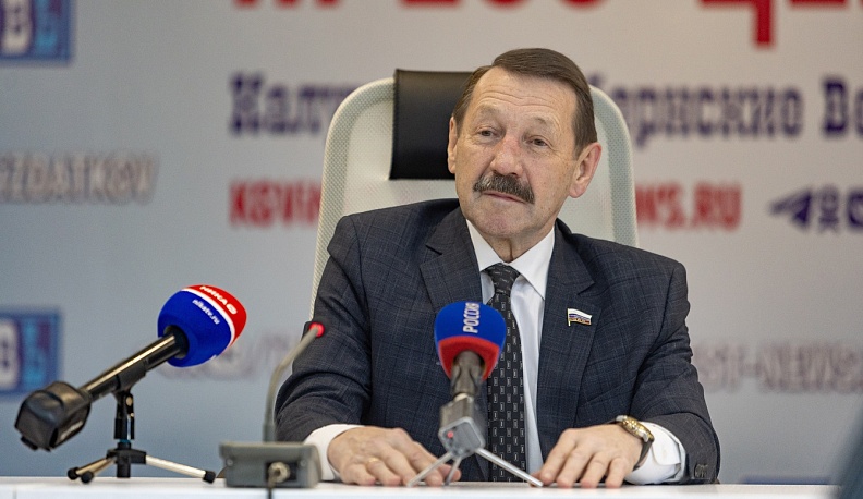 От снега и труб  до турбин и костюмов