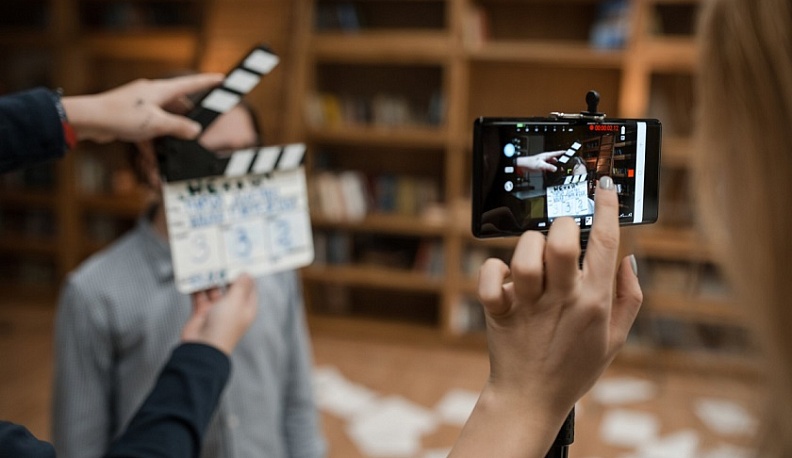 Школьников Калужской области призывают снимать видео в TikTok