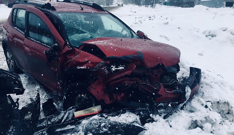 В Перемышльском районе при аварии на встречке пострадал человек