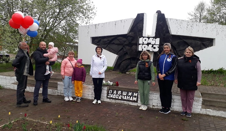 В Думиничах Первомай отметили профсоюзным велопробегом и концертом