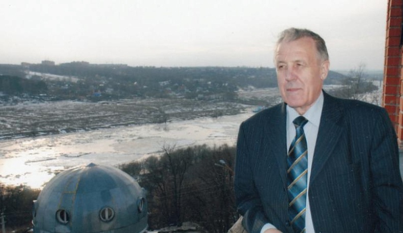 Владислав Шапша выразил соболезнования родным и близким Леонида Неменко