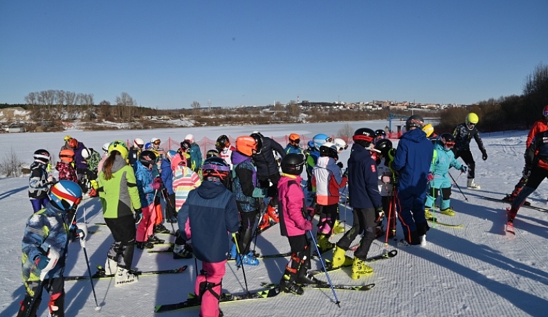 Александр Андриенко провел мастер-класс для юных калужских горнолыжников