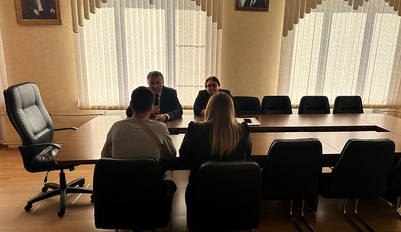 В администрации Жуковского района прошла встреча с участником СВО