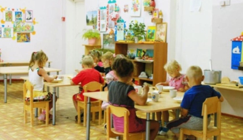 Следственный комитет организовал проверку детского сада, где отравилось девять детей