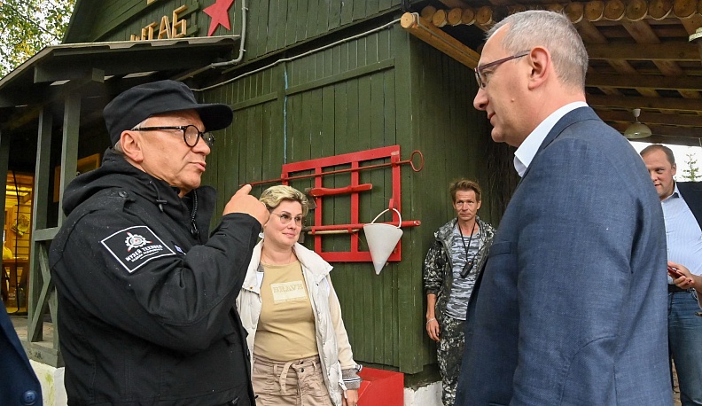 Школьники Калужской области будут учиться в киноклассах Игоря Угольникова