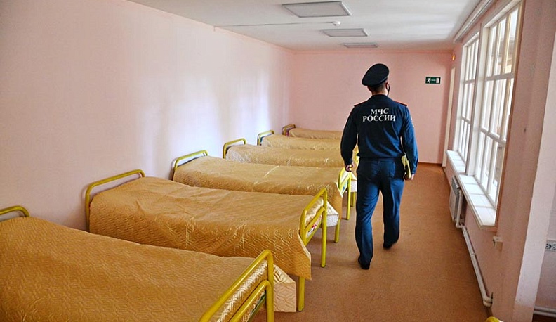 В Калуге сотрудники МЧС проверили оздоровительные лагеря 