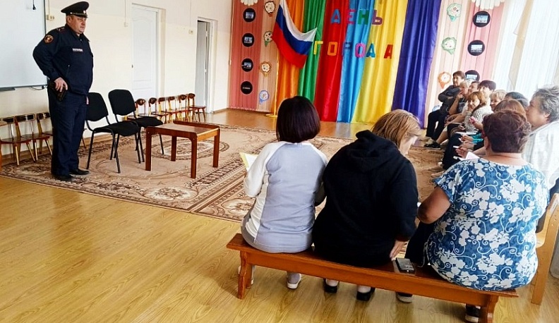 В Людинове педагоги и дети изучают основы безопасности жизнедеятельности