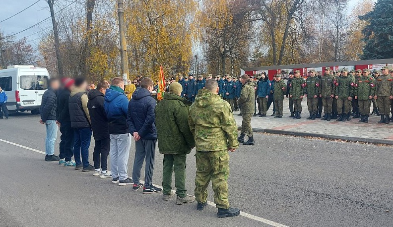 Из Калужской области отправили группу мобилизованных