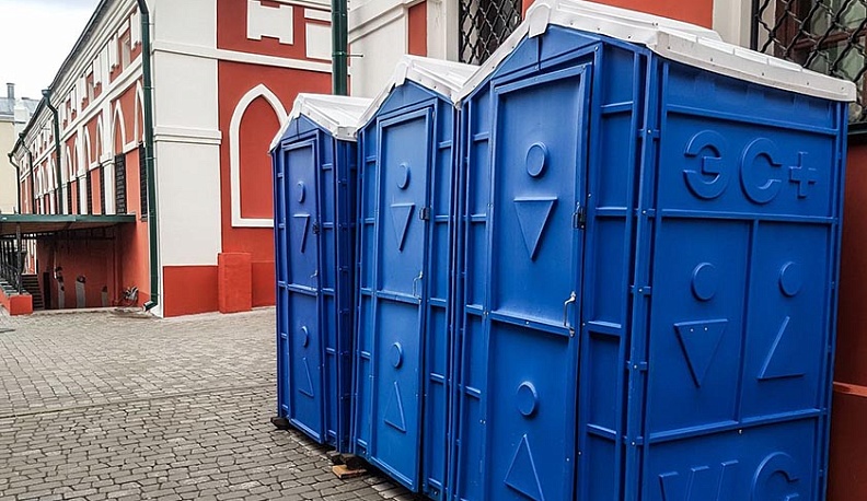 Владислав Шапша рассказал об уличных туалетах