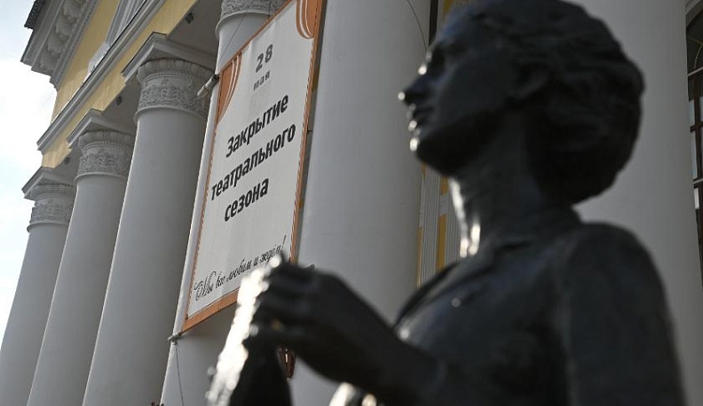 Калужский драматический закрыл 244 театральный сезон