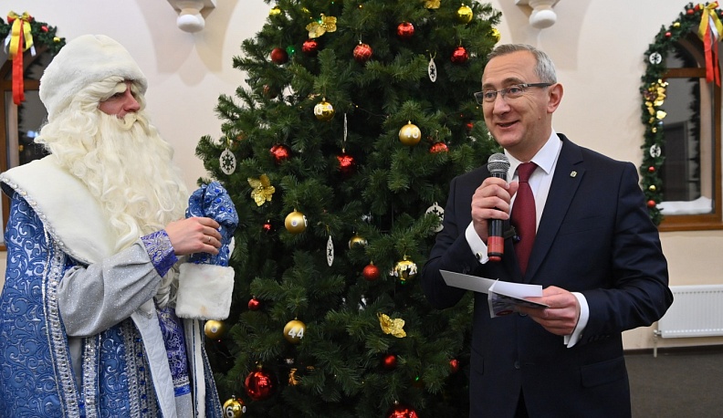 Помогаем Деду Морозу