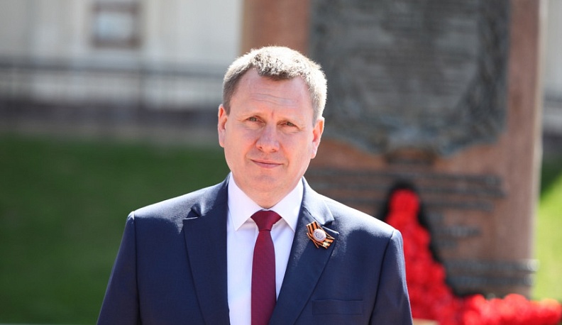 Геннадий Новосельцев поздравил парламентариев с профессиональным праздником