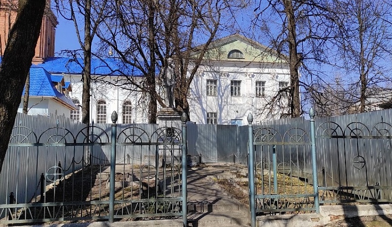 В Людинове решается вопрос о переносе исторического памятника