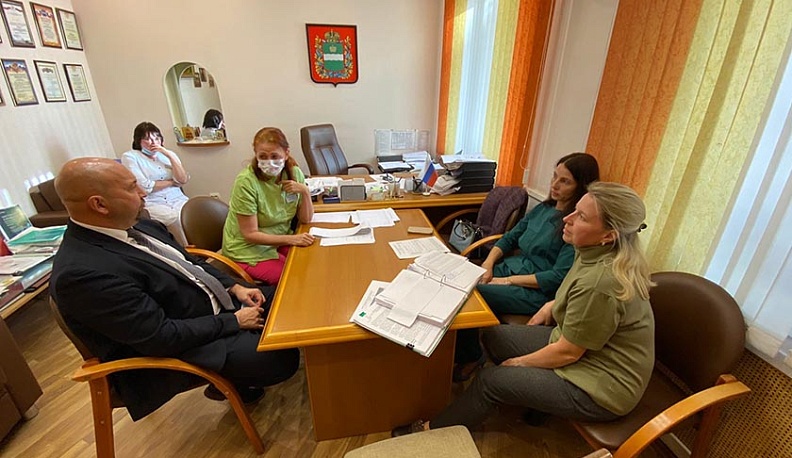 Министр здравоохранения объяснил, почему трудно записать ребенка к стоматологу