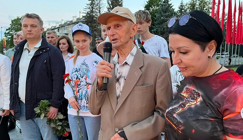 Сотни жителей Обнинска приняли участие в акции «Свеча памяти»