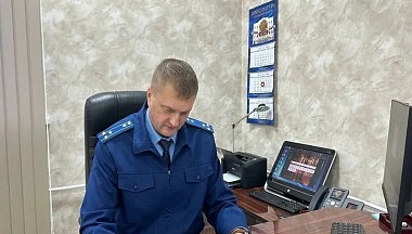 С кировского мотоциклиста и его отца взыскали почти полмиллиона рублей за повреждение патрульной машины