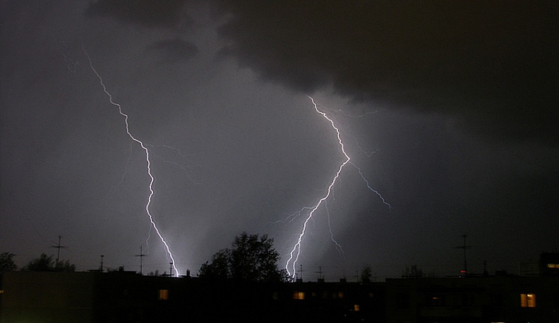 Над Калугой прошла первоапрельская гроза