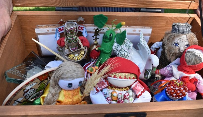 Зелёный молодец