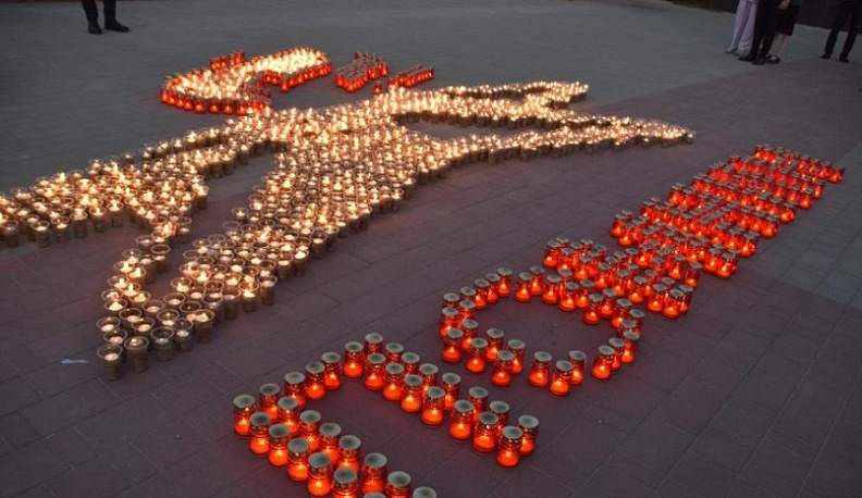 В день памяти и скорби людиновцы зажгли более тысячи свечей