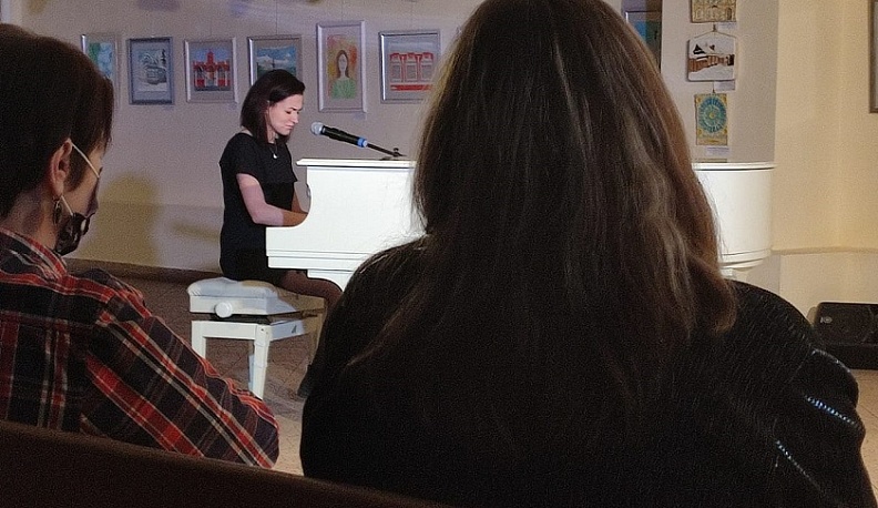 В Калуге прошел поэтический мини-марафон «Послушайте!»