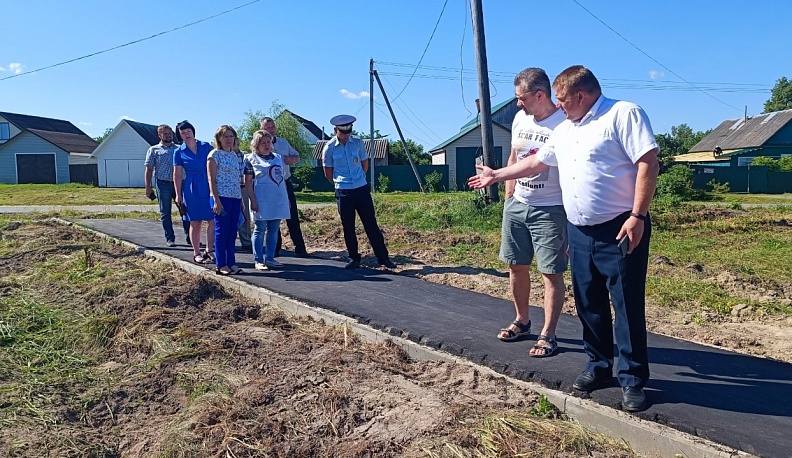 В Хвастовичах благоустроили пешеходную зону